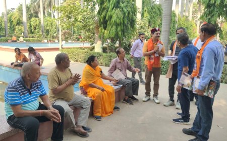 नरेंद्र मोदी को जीताने के लिए अमेरिका से आए कमलेश पटेल ने चलाया जबरदस्त जनसंपर्क अभियान