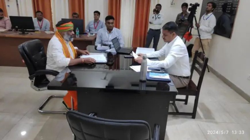 वाराणसी लोकसभा चुनाव 2024: नामांकन प्रक्रिया के पहले दिन दो प्रत्याशियों ने दाखिल किया नामांकन,12 ने लिया नामांकन फॉर्म