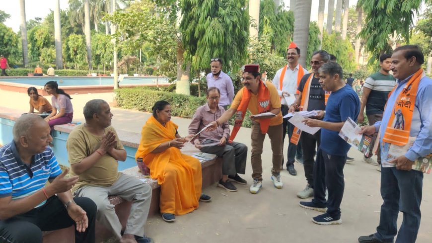 नरेंद्र मोदी को जीताने के लिए अमेरिका से आए कमलेश पटेल ने चलाया जबरदस्त जनसंपर्क अभियान