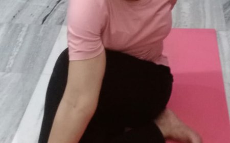 योग महाकुंभ में सम्मानित होंगी प्रयागराज की योगाचार्य एकता श्रीवास्तव