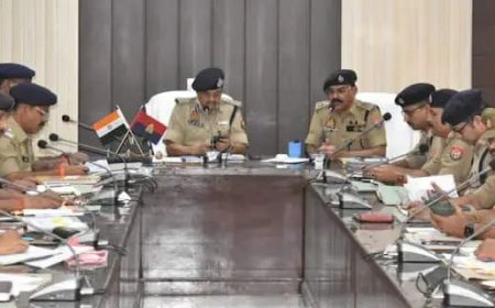 डीआईजी वाराणसी रेंज ने कहा "लोगों के मन में नये कानूनों को लेकर किसी तरह की गलतकहमी न  हो"