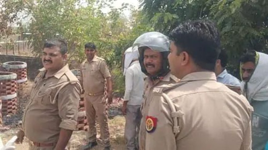 बड़ागांव थाना क्षेत्र के सातो महुवा के पास सड़क किनारे झाड़ि में एक ४५ वर्षीयअज्ञात महिला कि लाश मिलने से फैली सनसनी