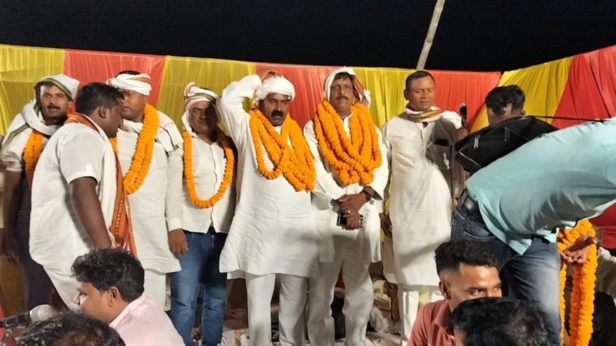 कोरौत में चौरा माता का भव्य वार्षिक श्रृंगार, कांग्रेस अध्यक्ष अजय राय हुए शामिल