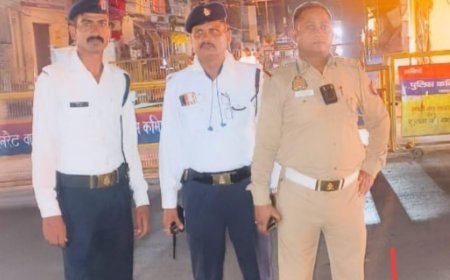 वाराणसी :यातायात प्रभारी निरीक्षक आसिफ सिद्दकी ने गंगा जमुनी तहज़ीब को रखा कायम