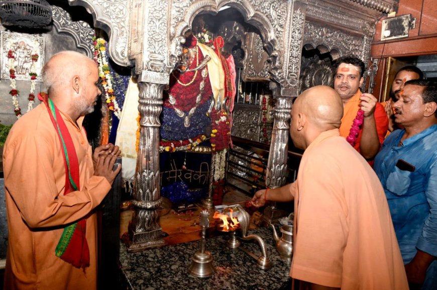 वाराणसी में युवा मोर्चा उत्तर प्रदेश की कार्यसमिति की कार्यशाला,बैठक में मुख्यमंत्री योगी आदित्यनाथ  ने युवाओ का बढ़ाया जोश ,कहा 2 वर्षो में 1 लाख पुलिसकर्मियों की होगी भर्ती