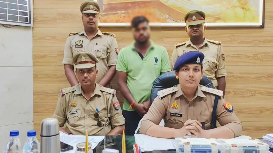 वाराणसी श्रीकाशी विश्वनाथ मंदिर क्षेत्र से श्रद्धालुओं के मोबाइल चोरी करने वाला शातिर हुआ गिरफ्तार चोरी के 15 मोबाइल बरामद चौक इंस्पेक्टर को मिली सफलता