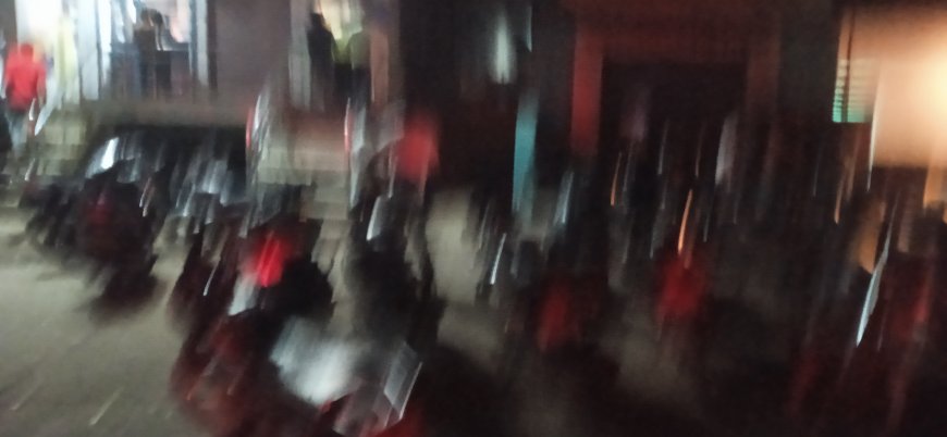 वाराणसी ये दृश्य है नाथुपुर का जहां पास में रावण जलता है।