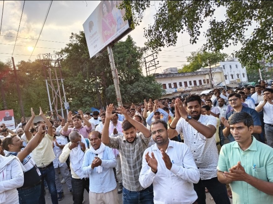 बनारस के बिजलिकर्मियो ने 7वे दिन भी निजीकरण के विरोध में किया जोरदार प्रदर्शन