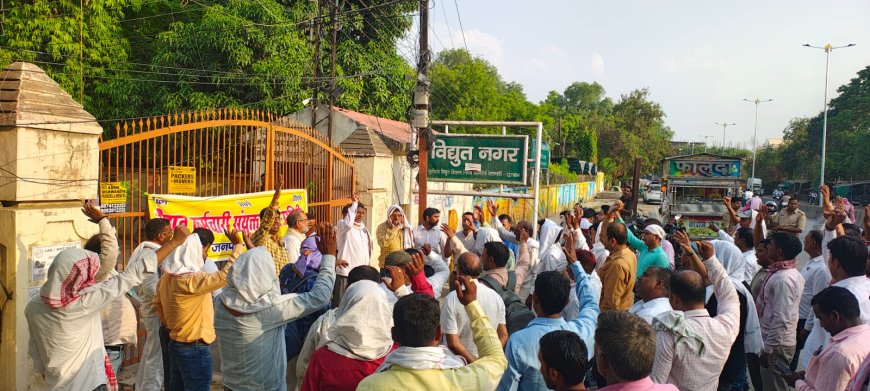 190वें दिन बनारस के बिजली कर्मियों ने पकौड़ा तलकर बिजली के निजीकरण का किया अनोखा विरोध