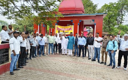 बनारस के बिजली कर्मचारियों ने निजीकरण के विरोध में दिनभर काली पट्टी बांधकर प्रांतव्यापी विरोध दिवस मनायाजेल भरो आंदोलन की तैयारी तेज