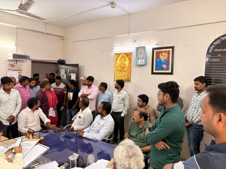 बिजली के निजीकरण के विरोध में देश भर में 27 लाख बिजली कर्मचारीयो के साथ 20करोड़ से ज्यादा अन्य विभागों के कर्मचारियों द्वारा  09 जुलाई को एक दिन की हड़ताल