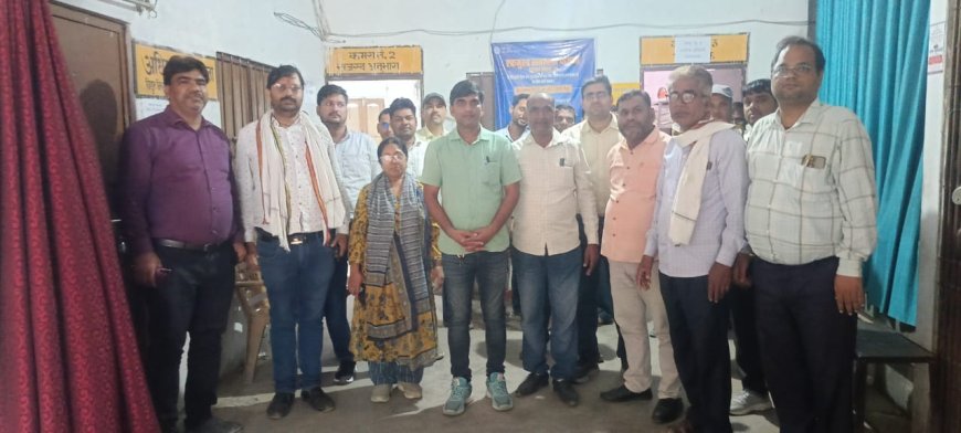 निजीकरण के विरोध में लगातार तीसरे दिन भी बनारस के समस्त बिजलिकर्मियो ने विरोध प्रदर्शन किया