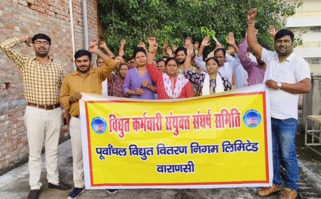 297वें दिन संघर्ष समिति विधुतकर्मियो का आंदोलन रहा जारी,मुख्यमंत्री उत्तर प्रदेश से निजीकरण का प्रस्ताव निरस्त करने की अपील किया गया।