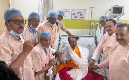 26 दिन बाद सोनम वांगचुक ने तोड़ा अनशन, JP नड्डा-जितेंद्र सिंह की मौजूदगी में खत्म हुई भूख हड़ताल